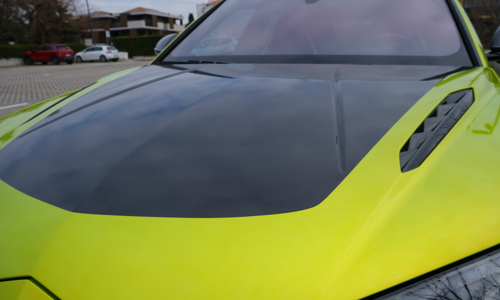 Lamborghini Urus cofano