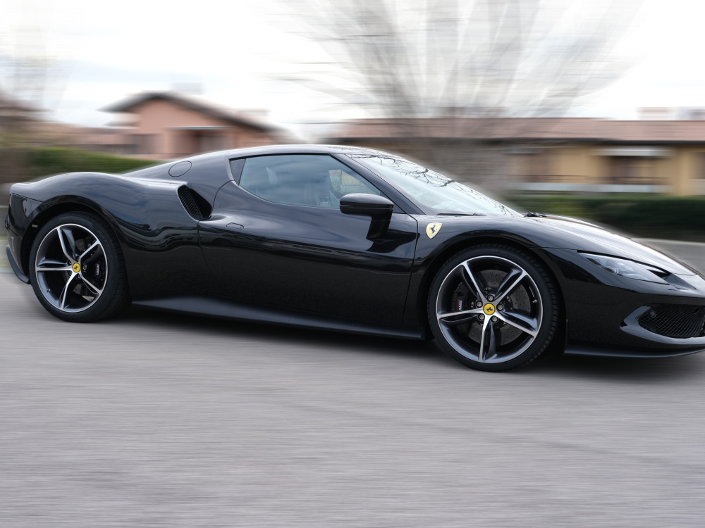 Noleggio Ferrari 296 GTB